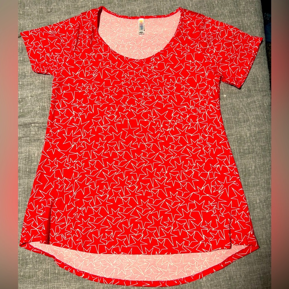 LuLaRoe Classic T top size M pink with white star outline design